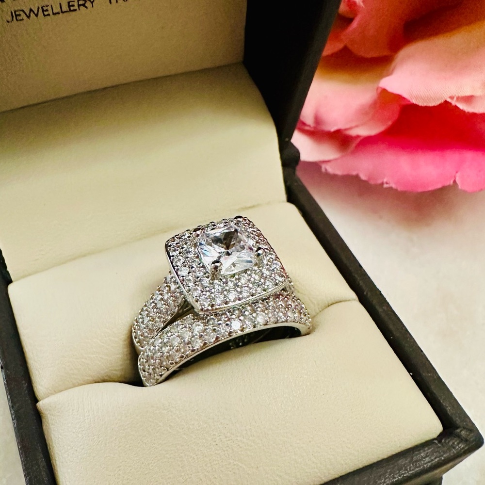 Sterling Silver White Cubic Zirconia Halo Engagement Ring Set Size 8 - Picture 2 of 6